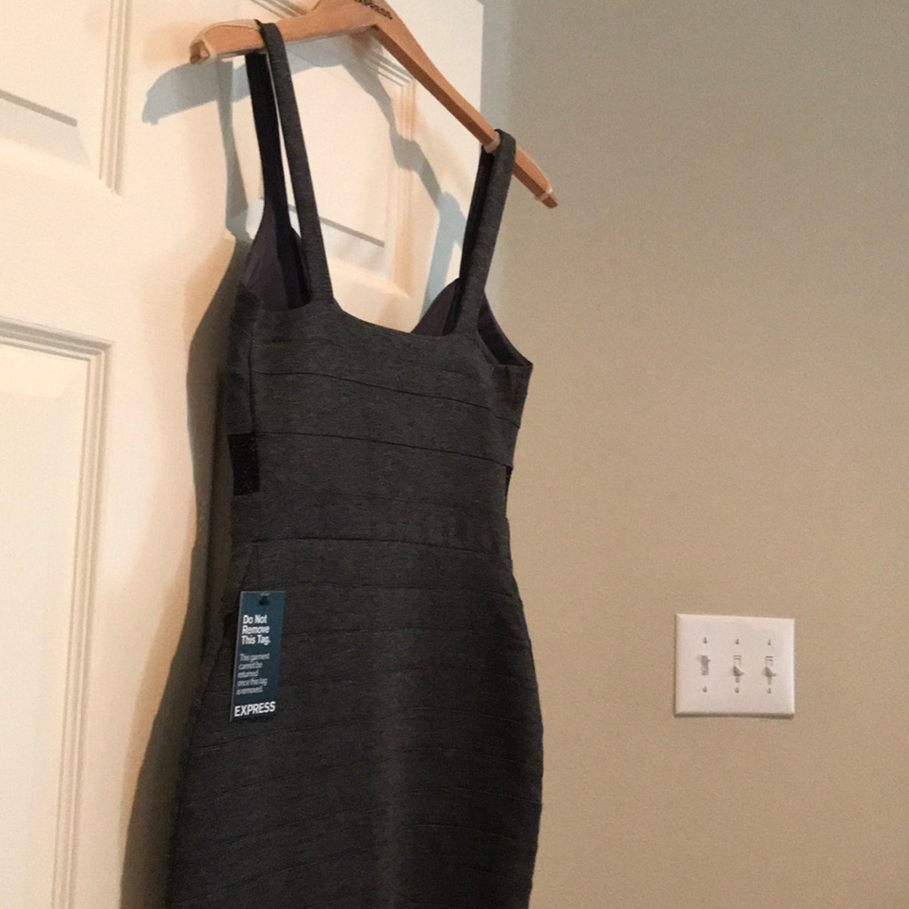 Express Dress - Picture 6 of 7